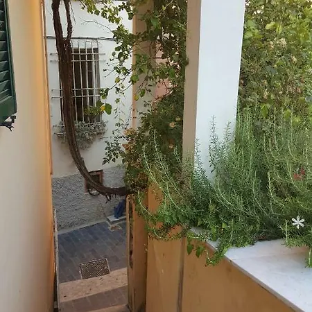 La Terrazza Nel Borgo Apartment *