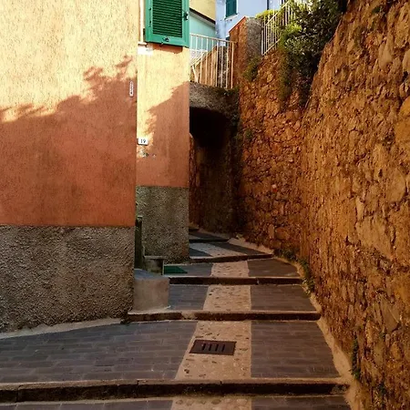 La Terrazza Nel Borgo * Fezzano (Liguria)