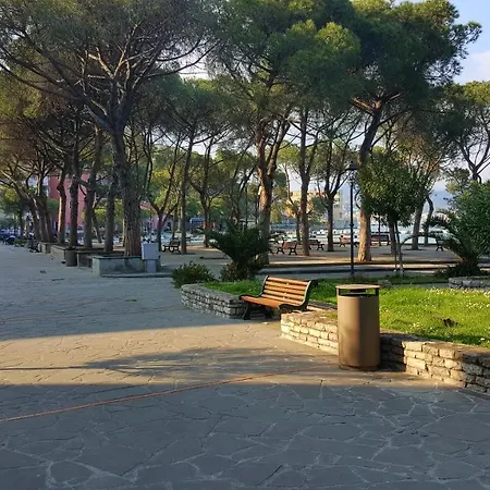 La Terrazza Nel Borgo Apartment *